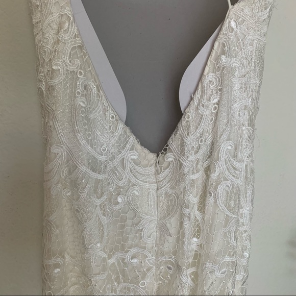 Preowned Tara Lauren Wedding Dress. Spring 2017. US Size 6. - Picture 12 of 14